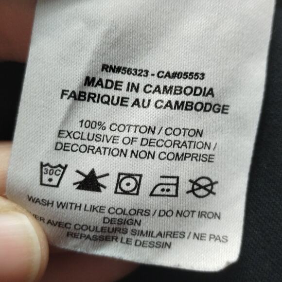 Nike Women's Size Medium Black Worldwide Globe Graphic Swoosh Tee T-Shirt - Picture 7 of 8